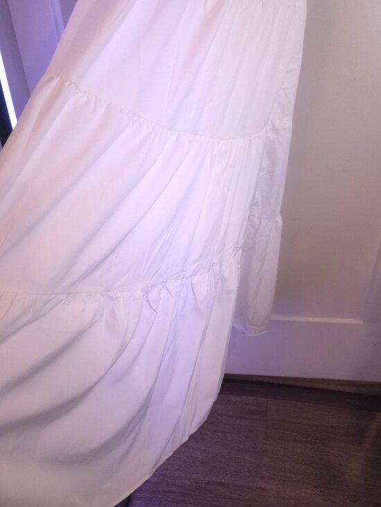 Lightweight White Tiered Maxi Dress - Picture 5 of 8